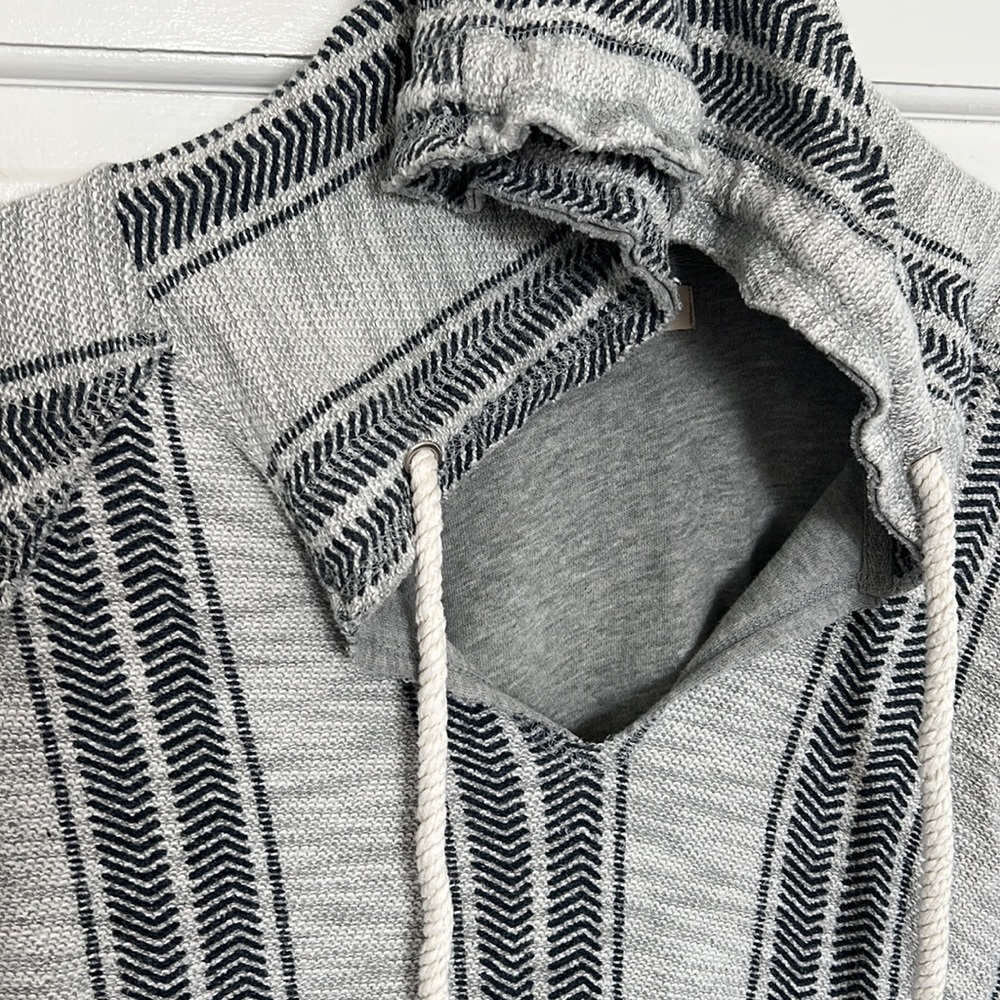 3/$15 SALE Ocean Drive Clothing Hooded Baja Poncho Dark & Light Gray Striped MED - Picture 3 of 8